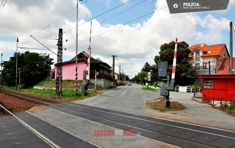 Vodiči pozor na uzavretie železničného priecestia v Bernolákove